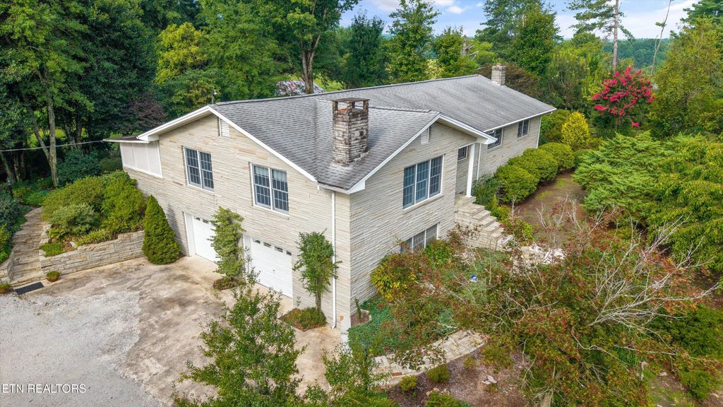 Photo of 2992 Knoxville Hwy, Wartburg, TN 37887 (MLS # 1310530)