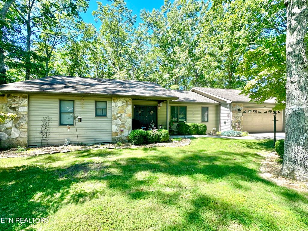 Photo of 122 Glenwood Drive, Crossville, TN 38558 (MLS # 1328446)