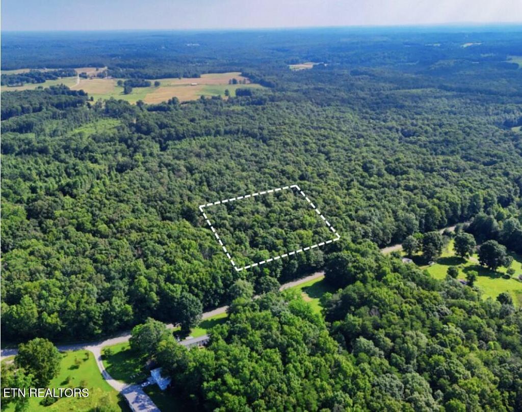 Photo of 6 Turkey Blind Rd, Crossville, TN 38572 (MLS # 1346806)