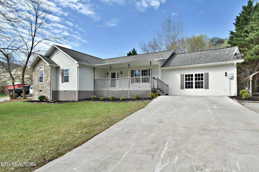 Photo of 2913 Village Lane, Sevierville, TN 37862 (MLS # 1334776)