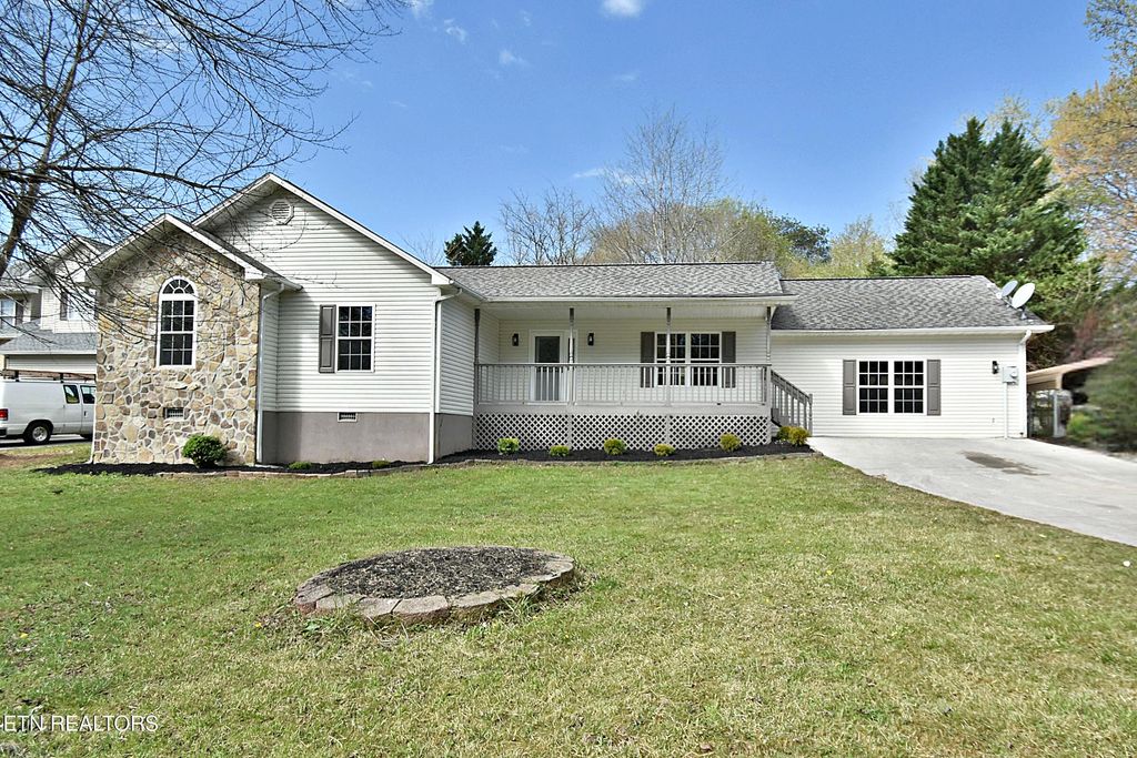 Photo of 2913 Village Lane, Sevierville, TN 37862 (MLS # 1334776)