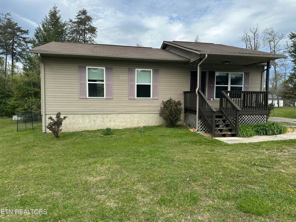 Photo of 544 Iris Circle, Crossville, TN 38555 (MLS # 1336778)