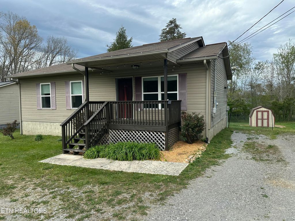 Photo of 544 Iris Circle, Crossville, TN 38555 (MLS # 1336778)