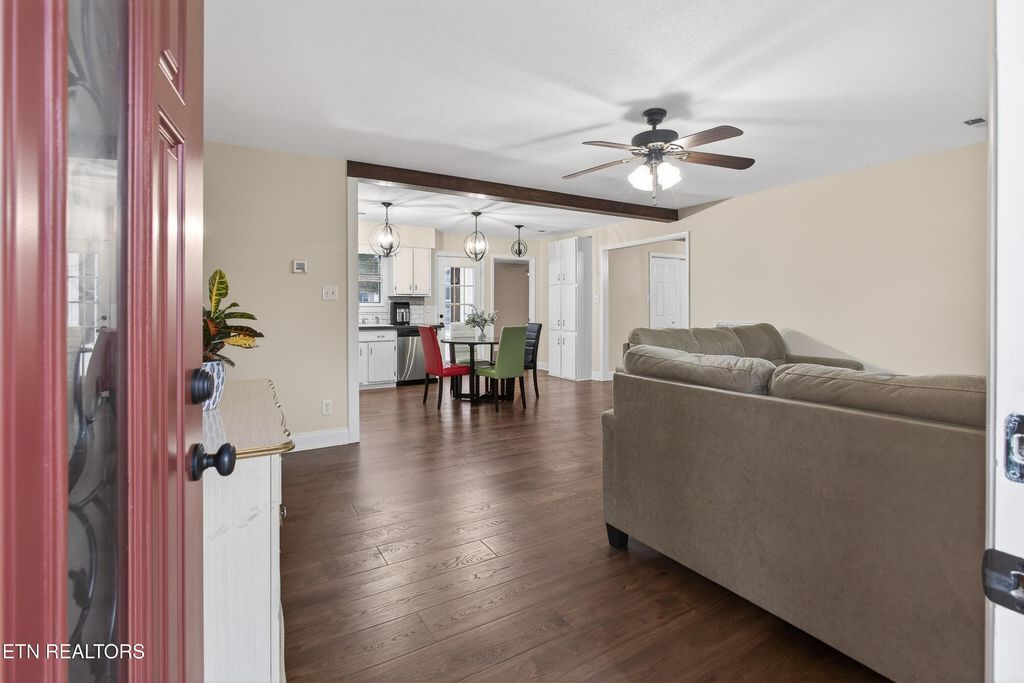 Photo of 3108 Deer Lake Drive, Knoxville, TN 37912 (MLS # 1325753)