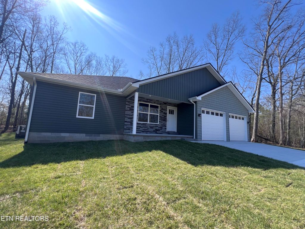 Photo of 314 Yatasi Tr, Crossville, TN 38572 (MLS # 1332296)