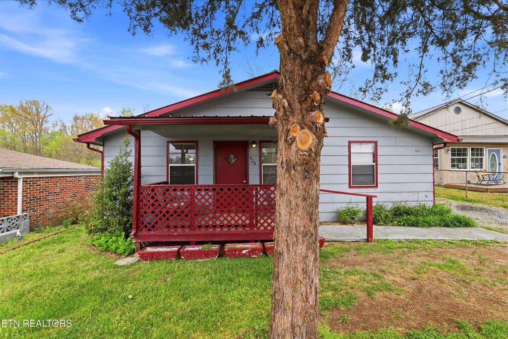 Photo of 428 Browder Circle, Oliver Springs, TN 37840 (MLS # 1335361)