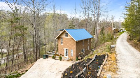 Photo of 517 Easter Lane, LaFollette, TN 37766 (MLS # 1335040)