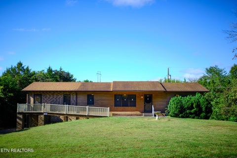 Photo of 1105 Ridge Rd, Sevierville, TN 37862 (MLS # 1357021)