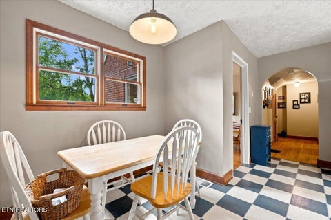 Tiny photo for 402 N Maple St, Maryville, TN 37801 (MLS # 1355645)