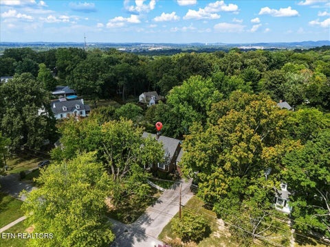 Tiny photo for 402 N Maple St, Maryville, TN 37801 (MLS # 1355645)