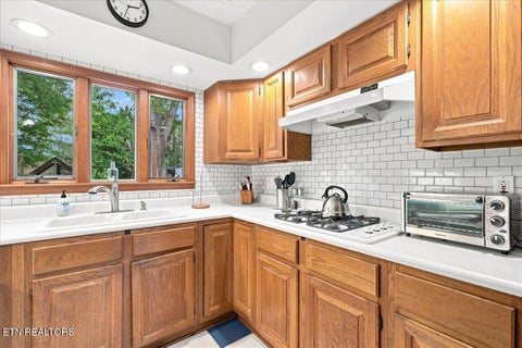 Tiny photo for 402 N Maple St, Maryville, TN 37801 (MLS # 1355645)