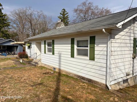 Photo of 102 Underwood Rd, Oak Ridge, TN 37830 (MLS # 1330627)