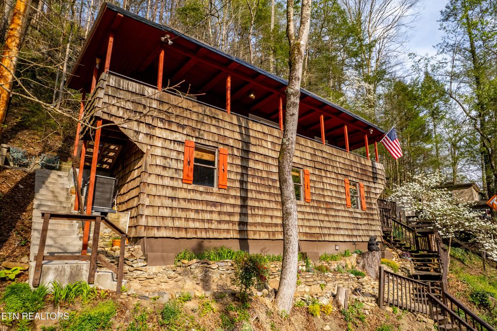 Photo of 6851 Old Walland Hwy, Townsend, TN 37882 (MLS # 1335434)