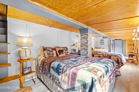 Tiny photo for 6851 Old Walland Hwy, Townsend, TN 37882 (MLS # 1335434)