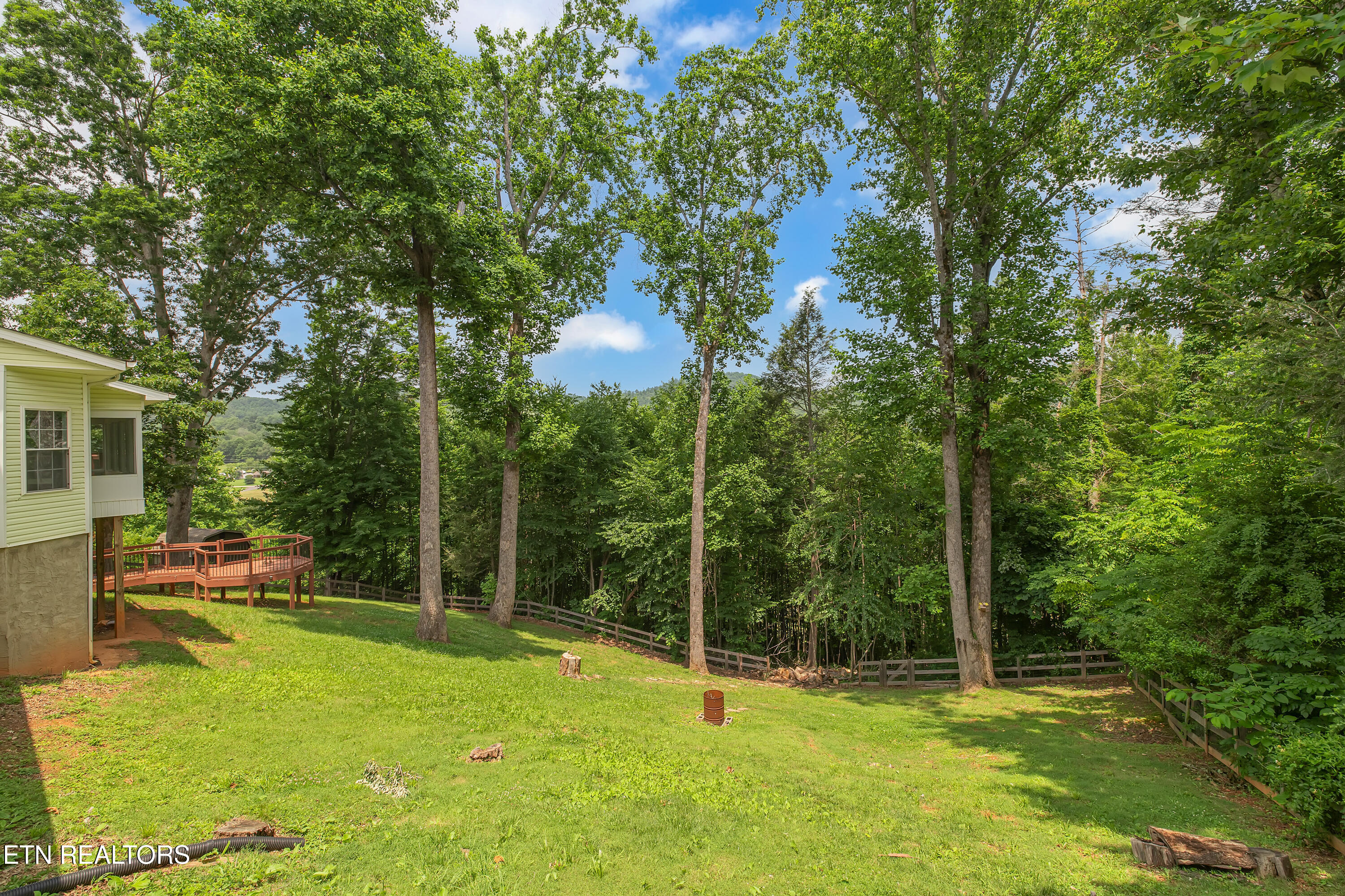 4040 Roundtop Drive