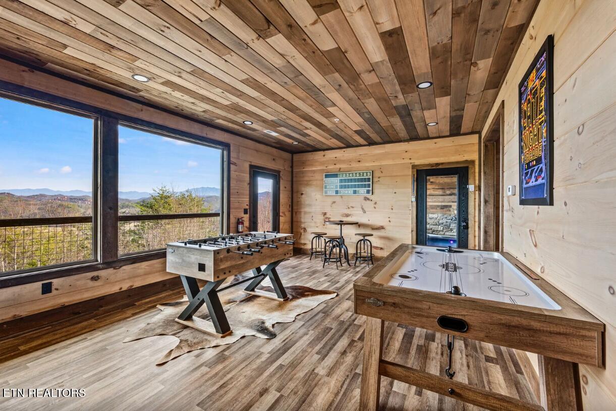 2004 Thistle Thorn Tr