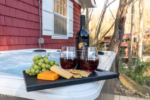 Tiny photo for 524 Reba Ln Ln, Gatlinburg, TN 37738 (MLS # 1324503)