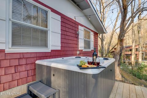 Tiny photo for 524 Reba Ln Ln, Gatlinburg, TN 37738 (MLS # 1324503)