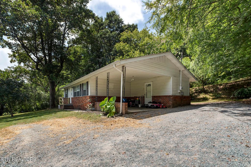 Photo of 235 Five Points Rd, Decatur, TN 37322 (MLS # 1274147)