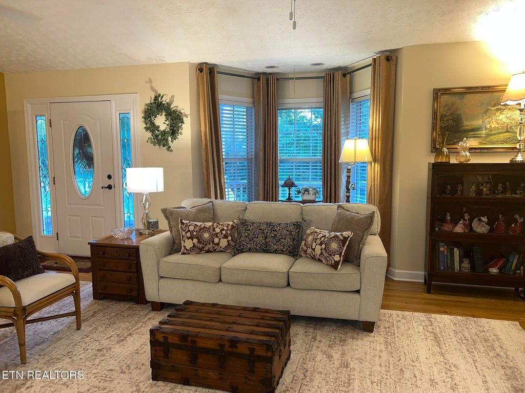Photo of 155 Pinoak Drive, Rockwood, TN 37854 (MLS # 1316760)