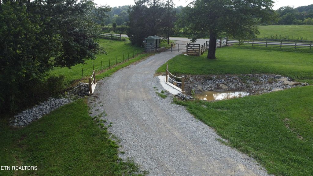 Photo of 1864 Liberty Rd Rd, Sparta, TN 38583 (MLS # 1337871)