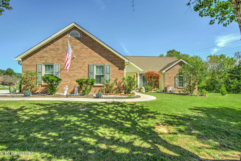 Photo of 1502 Maremont Rd, Knoxville, TN 37918 (MLS # 1317636)