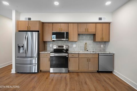 Tiny photo for 131 W Anderson Ave #102, Knoxville, TN 37917 (MLS # 1327028)