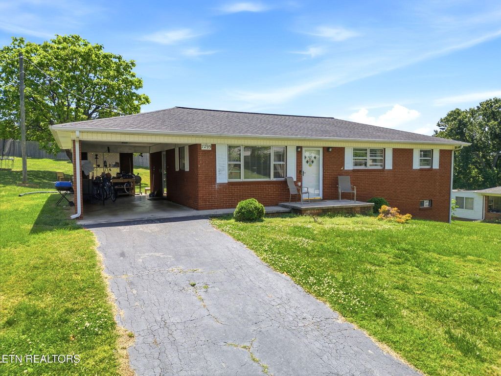 Photo of 7295 Briarwood Drive, Talbott, TN 37877 (MLS # 1339385)