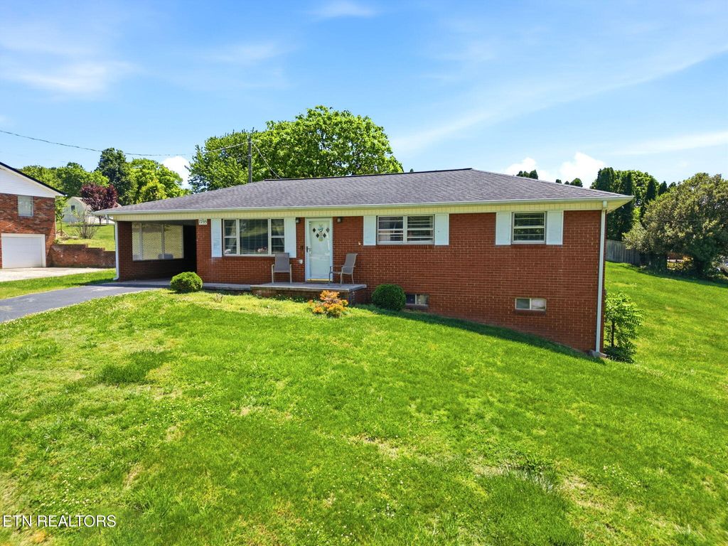 Photo of 7295 Briarwood Drive, Talbott, TN 37877 (MLS # 1339385)