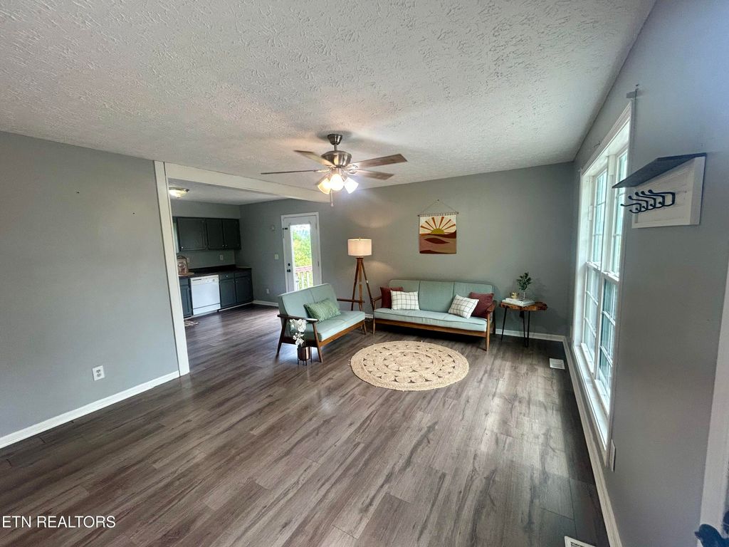 Photo of 312 N 16th St, LaFollette, TN 37766 (MLS # 1340965)