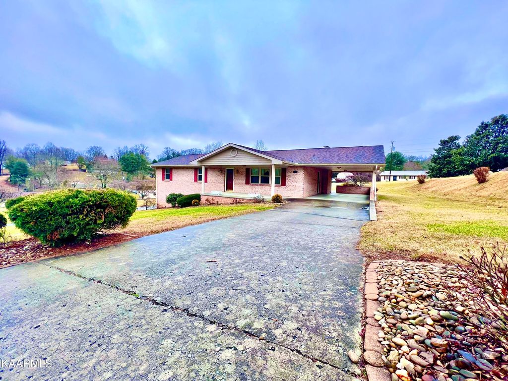 Photo of 139 Gloria Drive, Tazewell, TN 37879 (MLS # 1217099)