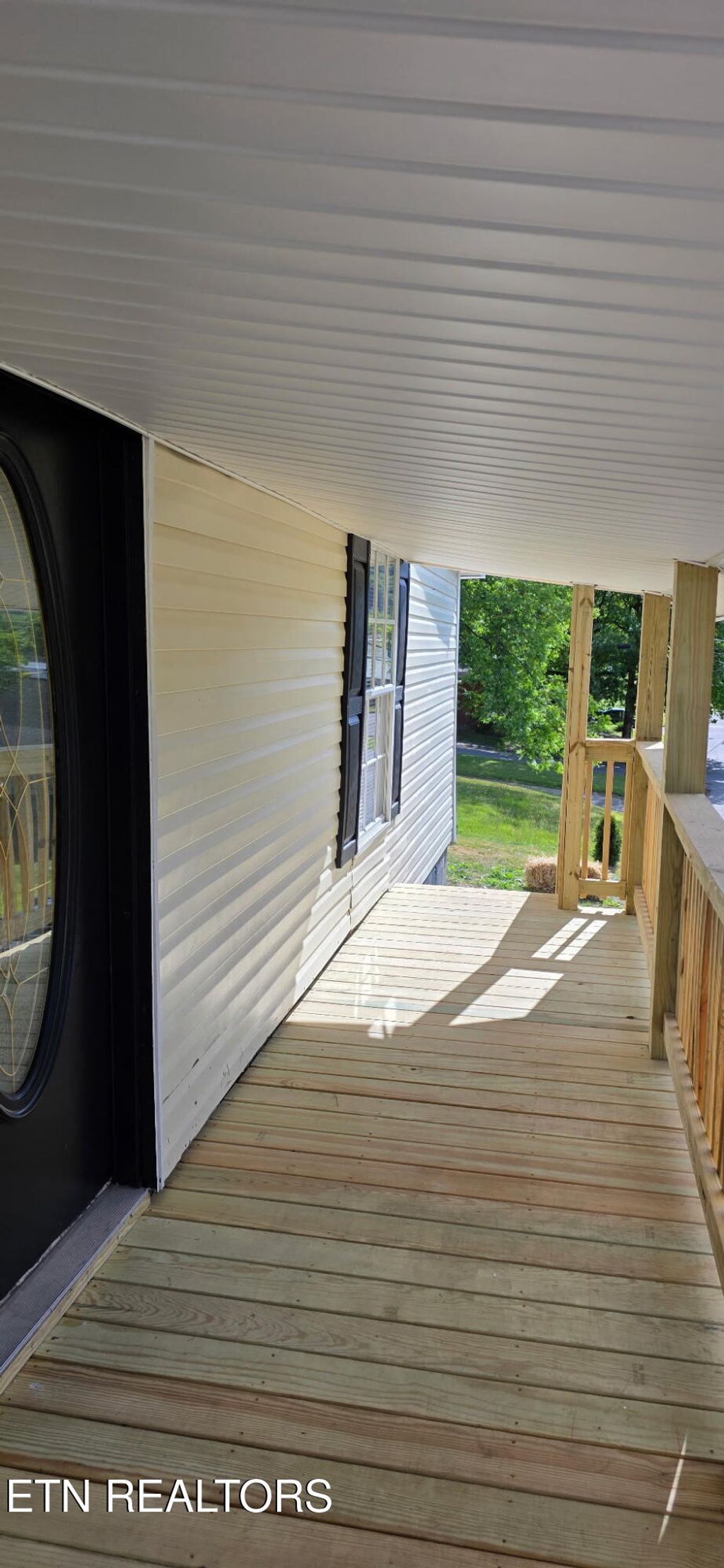Photo of 378 Church St, Jellico, TN 37762 (MLS # 1340877)
