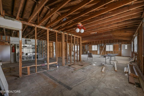 Tiny photo for 8203 Morgan County Hwy, Sunbright, TN 37872 (MLS # 1359527)