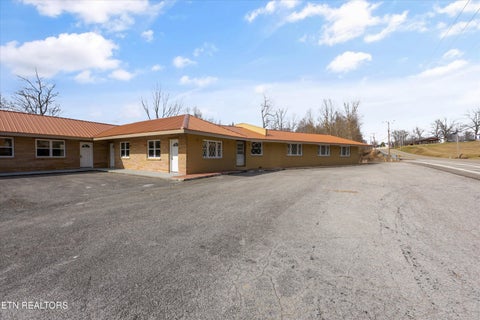 Tiny photo for 8203 Morgan County Hwy, Sunbright, TN 37872 (MLS # 1359527)