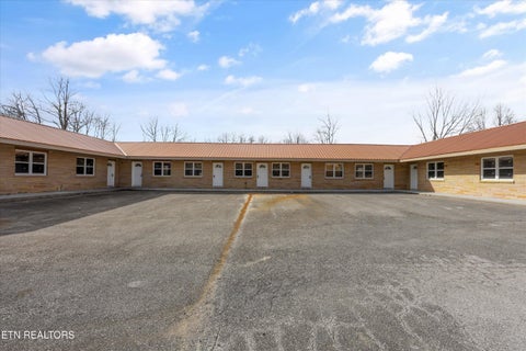 Tiny photo for 8203 Morgan County Hwy, Sunbright, TN 37872 (MLS # 1359527)