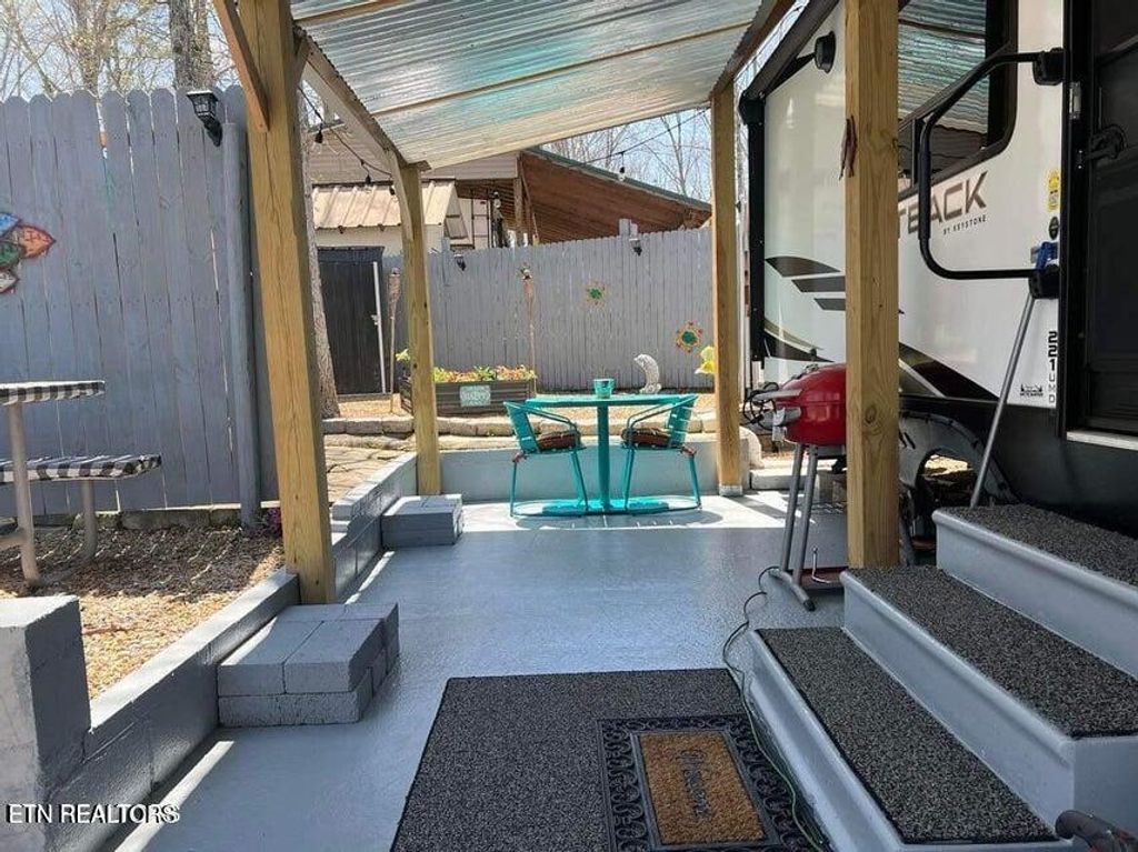 Photo of 187 Apache Tr, Crossville, TN 38572 (MLS # 1320122)