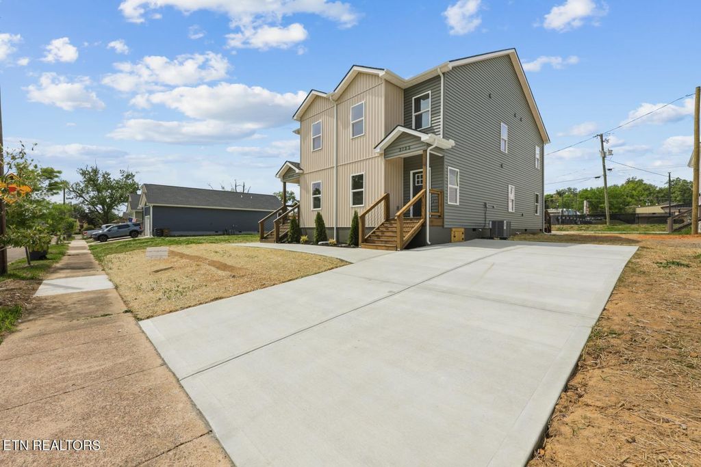 Photo of 3131 Linden Ave, Knoxville, TN 37914 (MLS # 1336890)