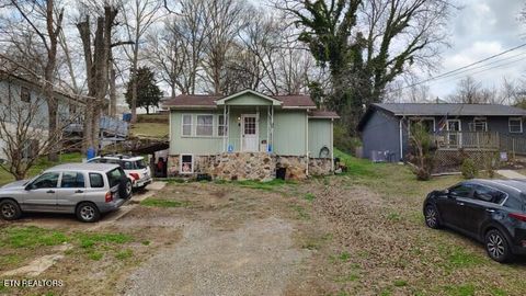Tiny photo for 613 W 4th Ave, Lenoir City, TN 37771 (MLS # 1331433)