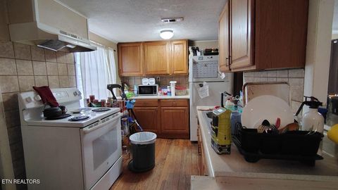 Tiny photo for 613 W 4th Ave, Lenoir City, TN 37771 (MLS # 1331433)