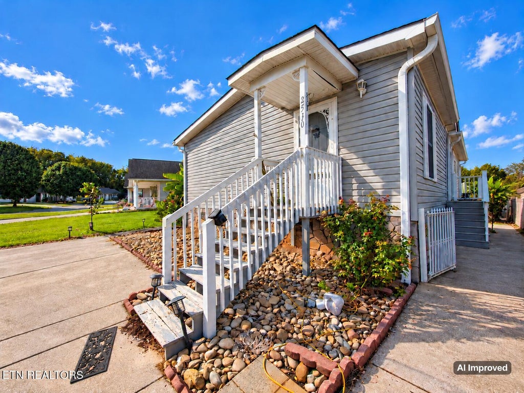 Photo of 2530 Sportsmans Way, Sevierville, TN 37876 (MLS # 1359229)