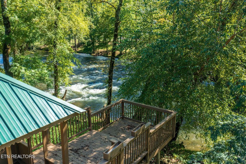 Photo of 2485 Red Bank Rd, Sevierville, TN 37876 (MLS # 1314725)