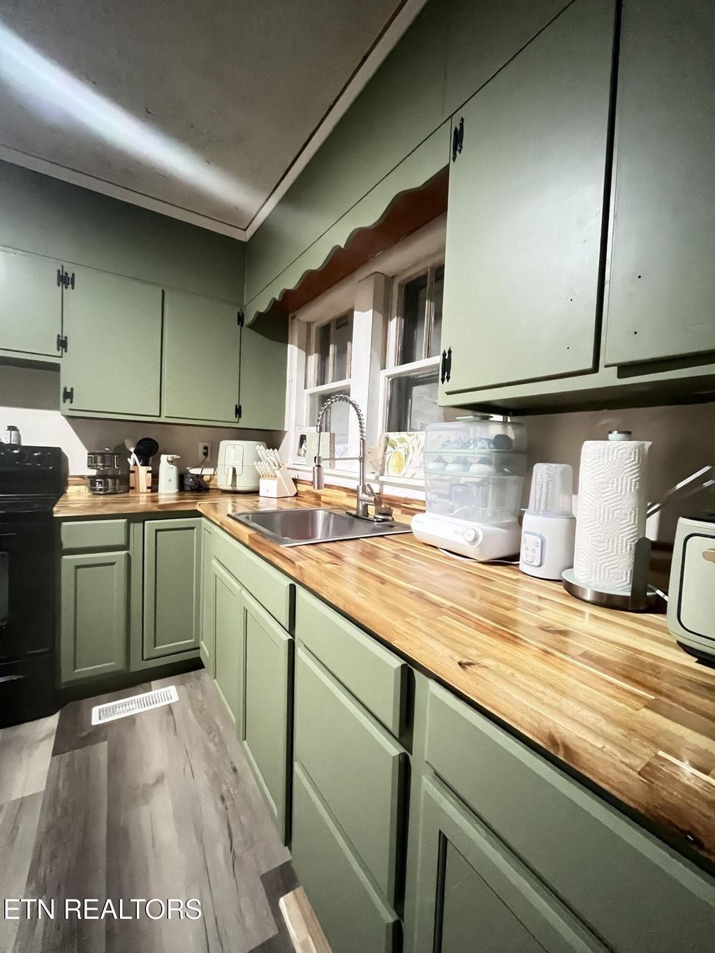 Photo of 35 Buffalo Rd, Oneida, TN 37841 (MLS # 1323973)