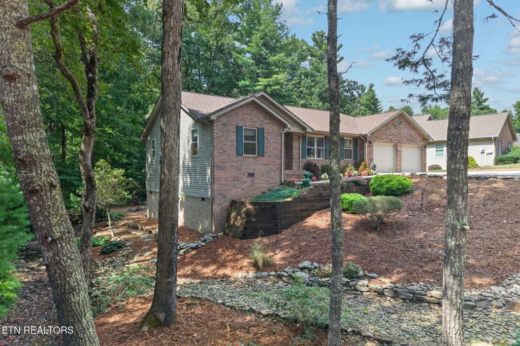 Photo of 145 Rotherham Drive, Crossville, TN 38558 (MLS # 1356411)