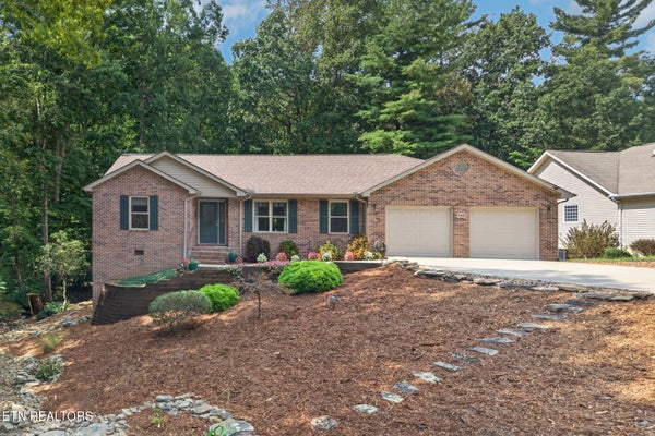145 ROTHERHAM DR, CROSSVILLE, TN 38558 - Image d0e1e218ea0ed4fa19f1a275cfa327d4/415393308