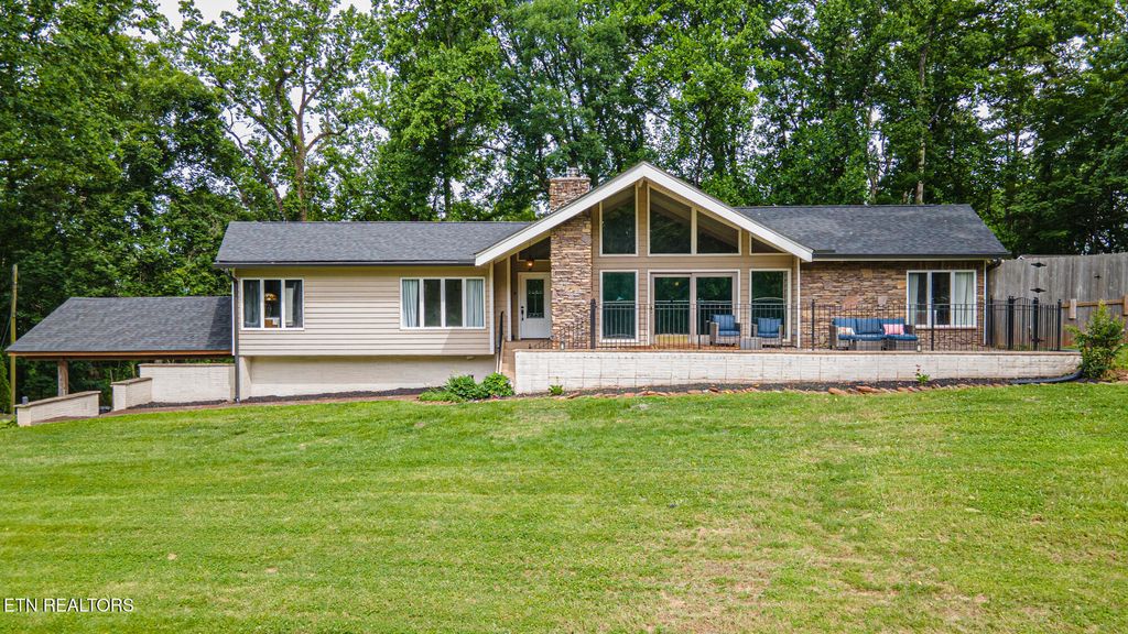 Photo of 3729 Vista Rd, Louisville, TN 37777 (MLS # 1301747)
