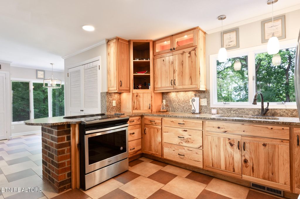 Photo of 3729 Vista Rd, Louisville, TN 37777 (MLS # 1301747)