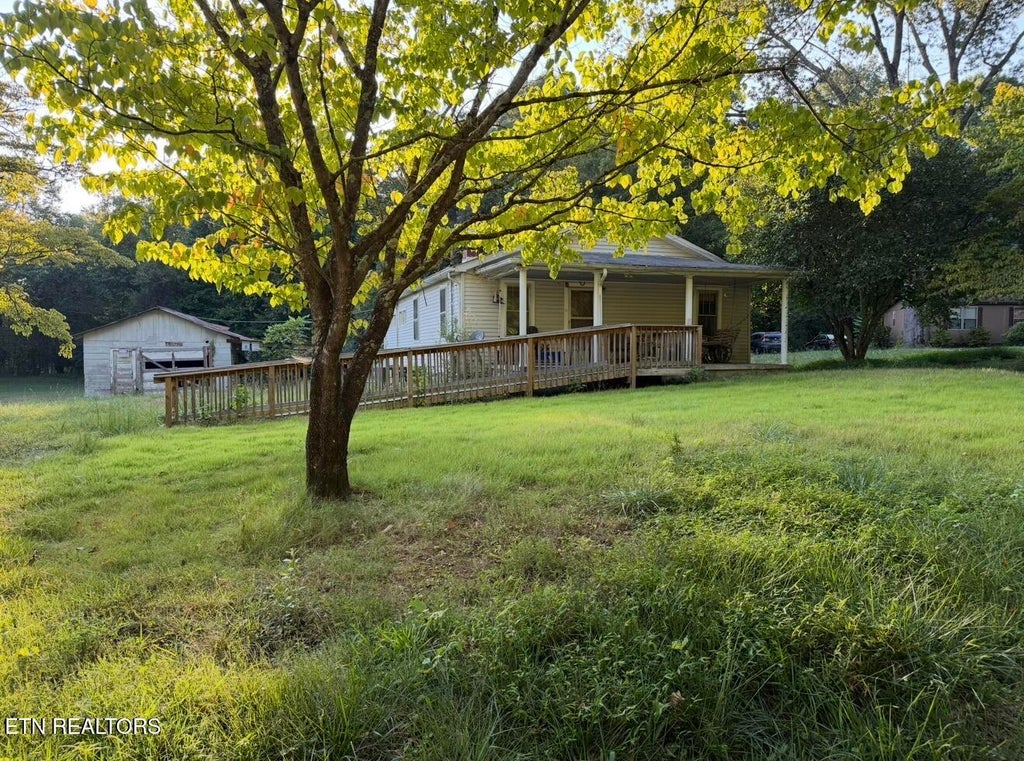 Photo of 220 Woods Chapel Rd, Harriman, TN 37748 (MLS # 1354194)