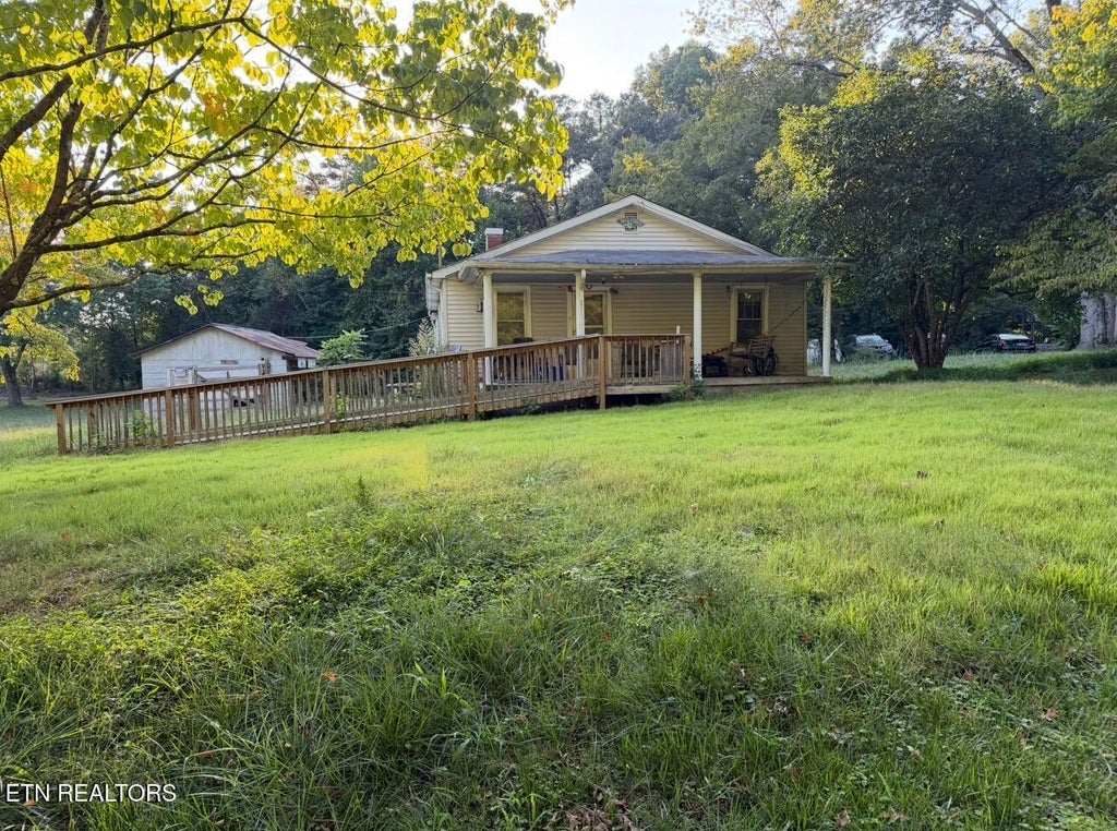 Photo of 220 Woods Chapel Rd, Harriman, TN 37748 (MLS # 1354194)