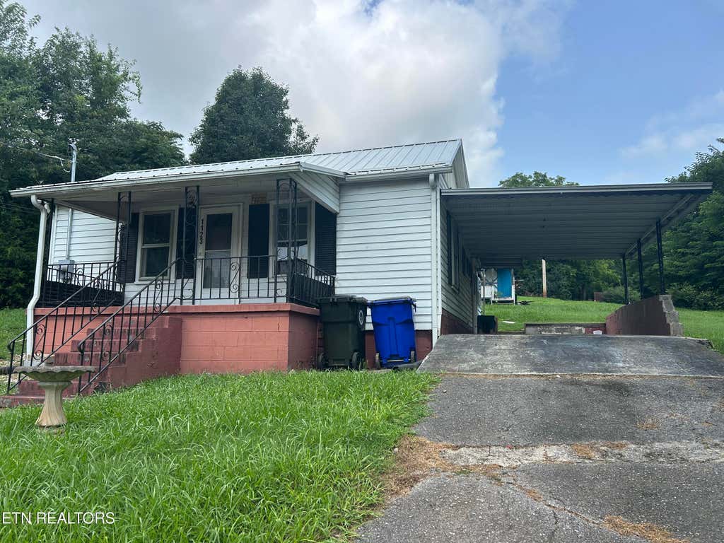 Photo of 1123 E 4th North St, Morristown, TN 37814 (MLS # 1352664)