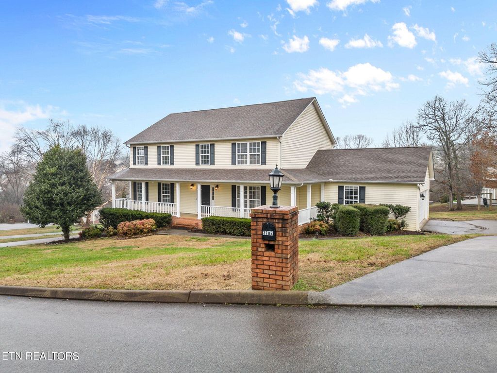 Photo of 3702 Kursk Drive, Friendsville, TN 37737 (MLS # 1254116)